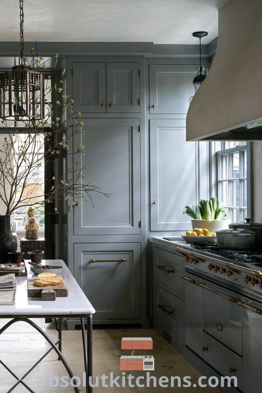 A clean and inviting kitchen designed as a multifunctional dining room or family room, showcasing decor ideas for small spaces. The aesthetic combines comfort with modern design trends, perfect for house or apartment living. Explore more inspirations at absolutkitchens.com.